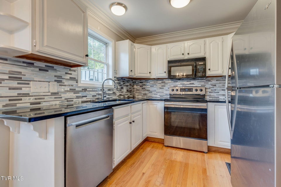 Photo #11: 142 Eagle View Private Drive