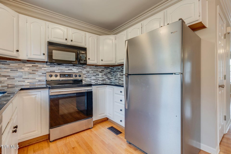 Photo #12: 142 Eagle View Private Drive