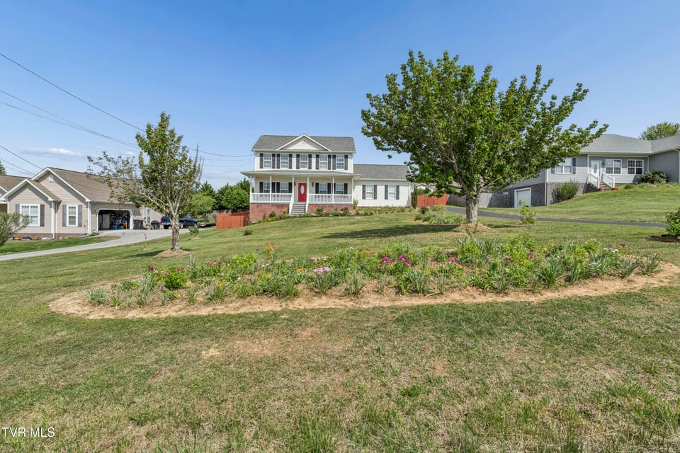 Photo #2: 401 Leesburg Road