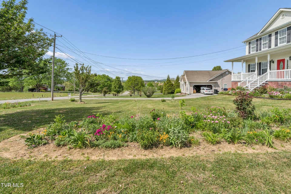 Photo #6: 401 Leesburg Road