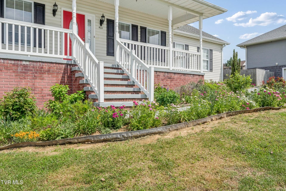 Photo #3: 401 Leesburg Road