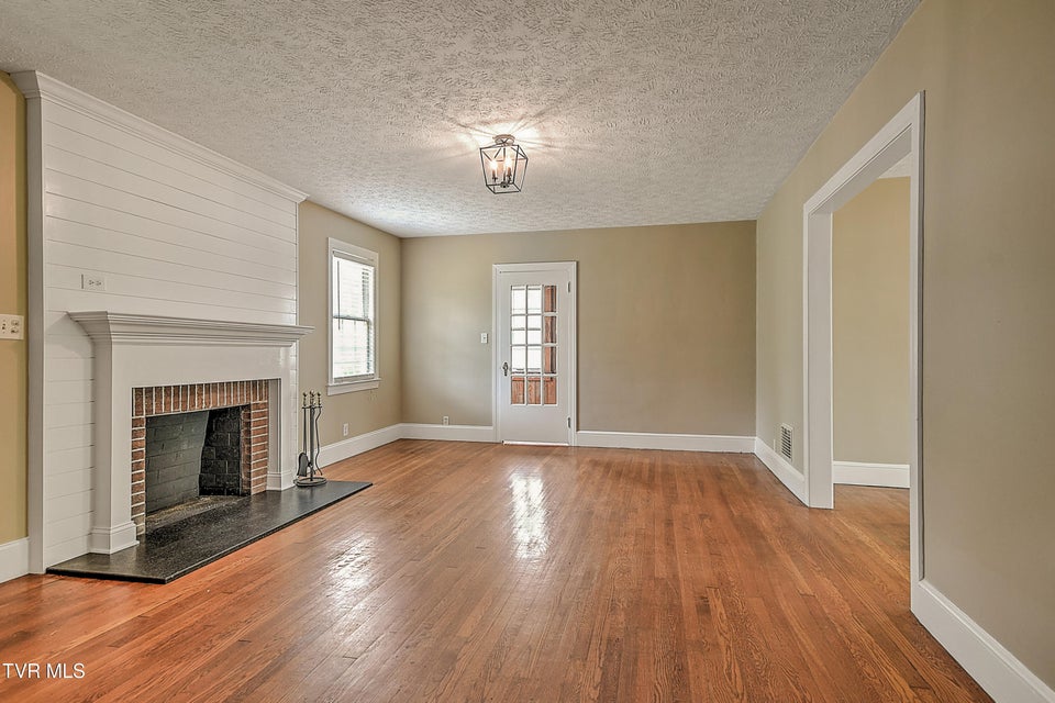 Photo #4: 165 Sevier Avenue