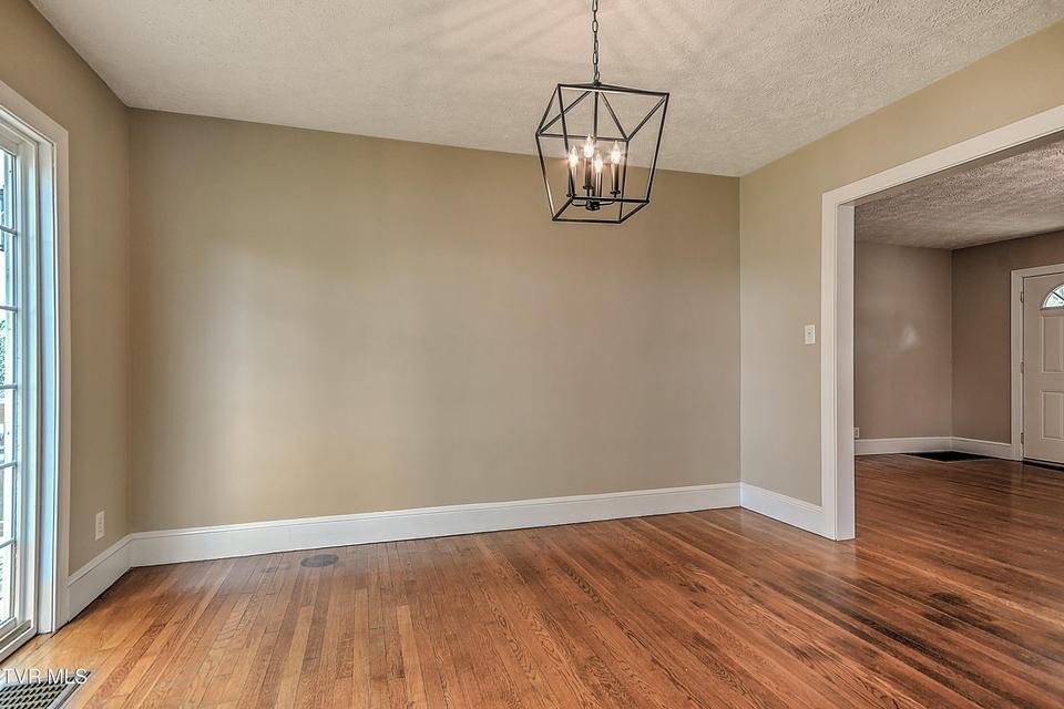 Photo #10: 165 Sevier Avenue