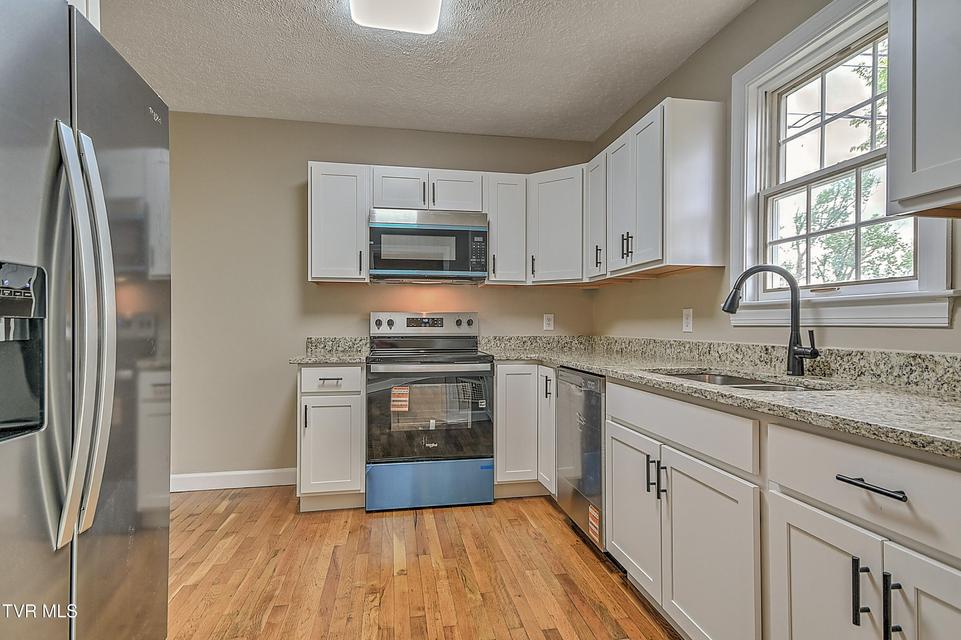 Photo #11: 165 Sevier Avenue