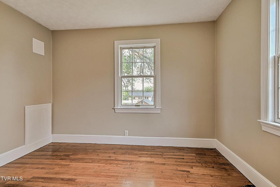 Photo #21: 165 Sevier Avenue