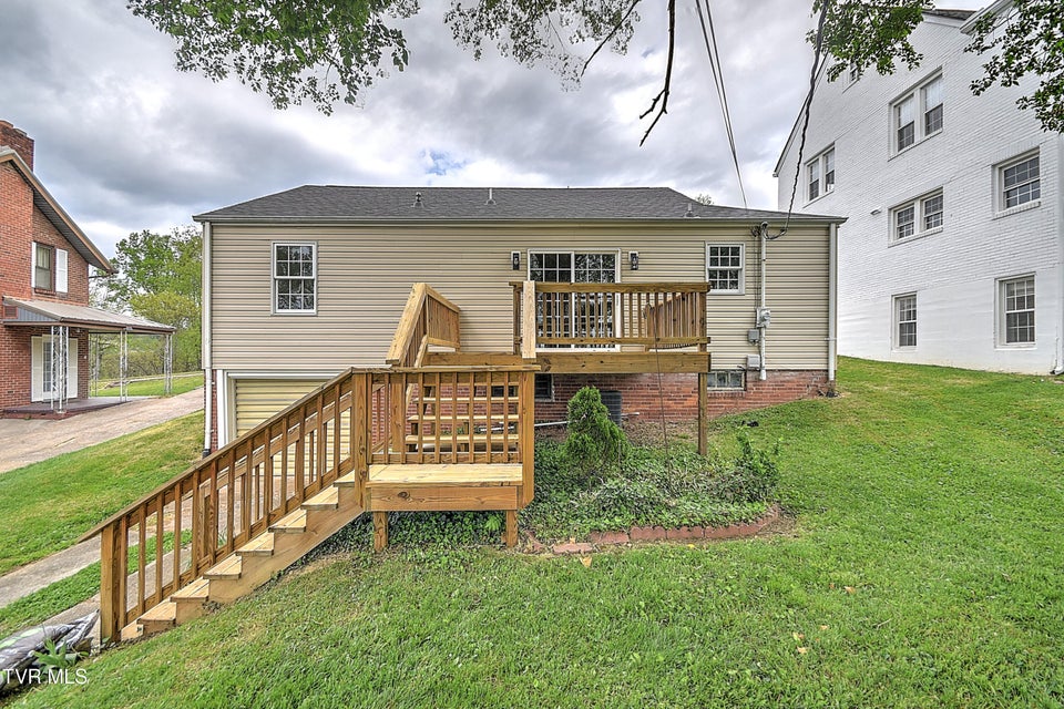 Photo #34: 165 Sevier Avenue