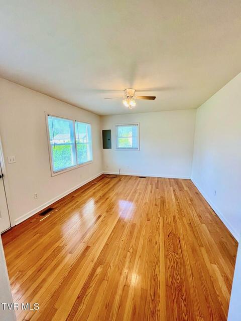 Photo #4: 615 6151/2 Bravo Street