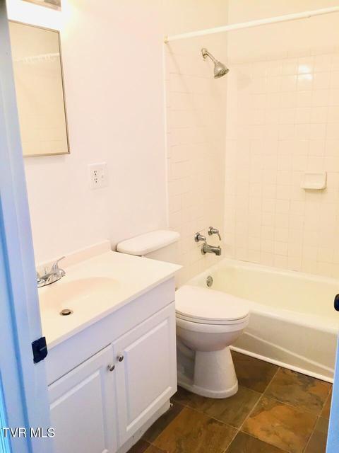 Photo #18: 615 6151/2 Bravo Street