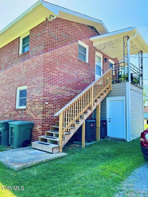 Photo #11: 615 6151/2 Bravo Street