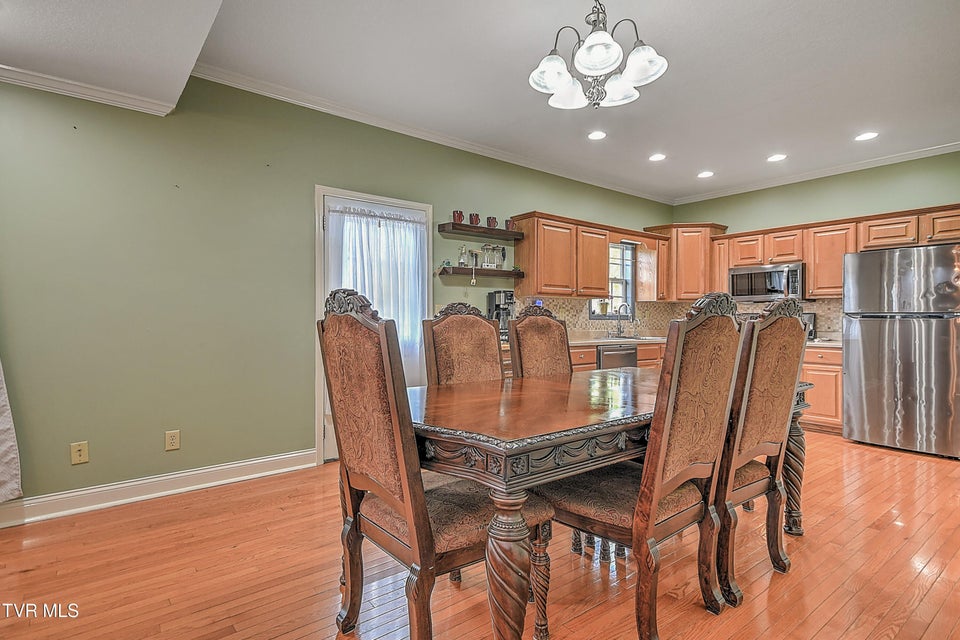 Photo #19: 176 Woodmont Avenue