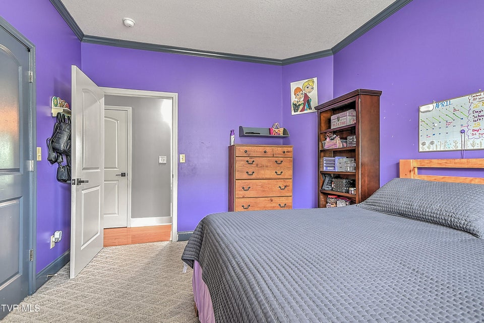 Photo #33: 176 Woodmont Avenue