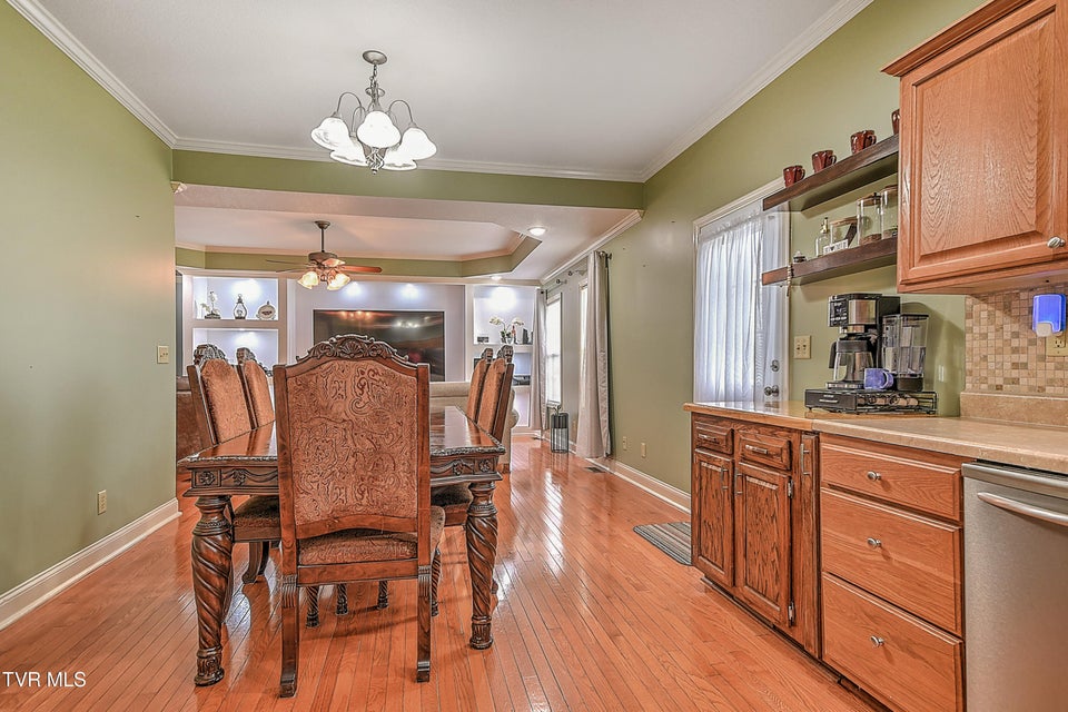 Photo #22: 176 Woodmont Avenue