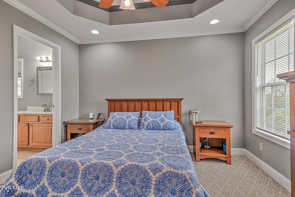 Photo #25: 176 Woodmont Avenue