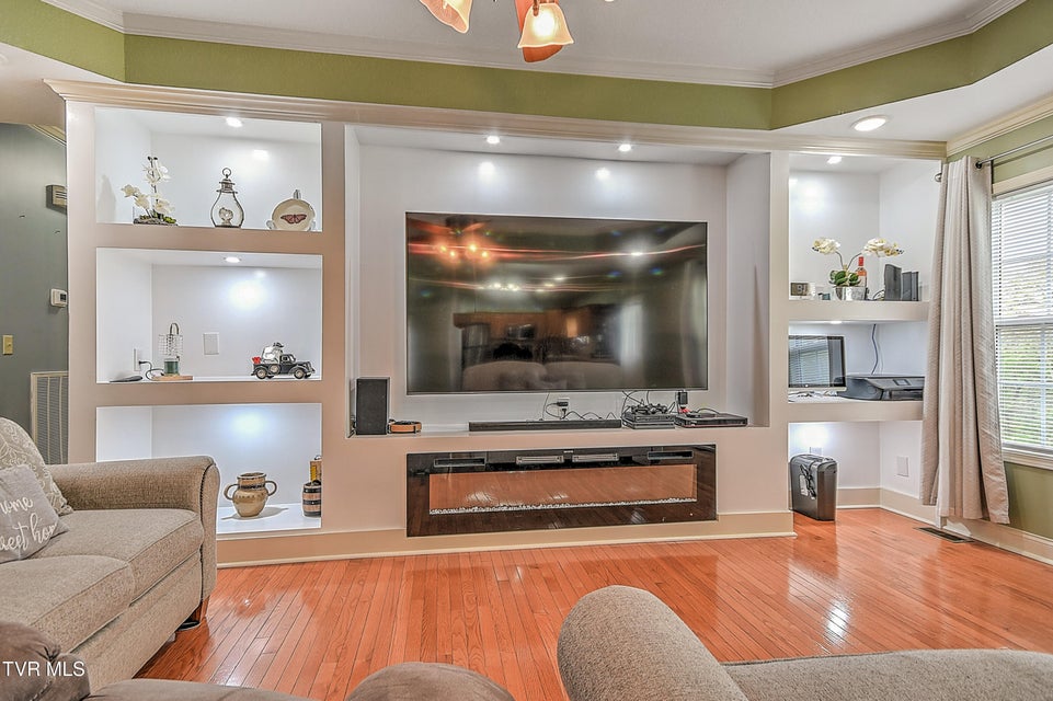 Photo #6: 176 Woodmont Avenue