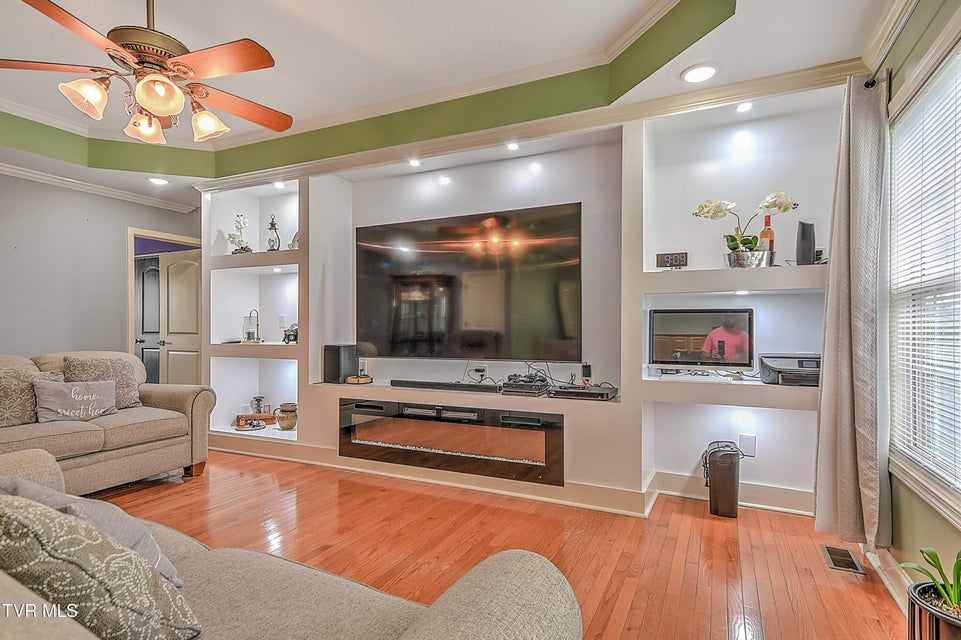 Photo #7: 176 Woodmont Avenue