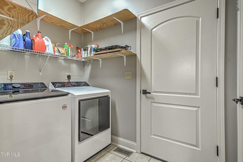 Photo #39: 176 Woodmont Avenue