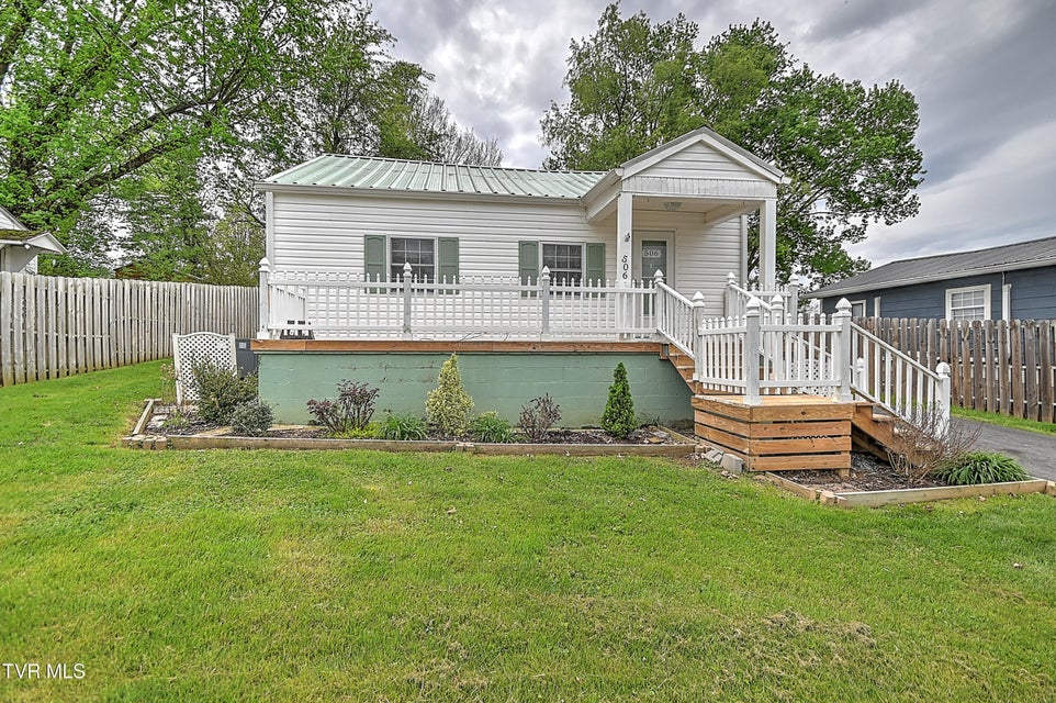 Photo #3: 506 Trudy Street