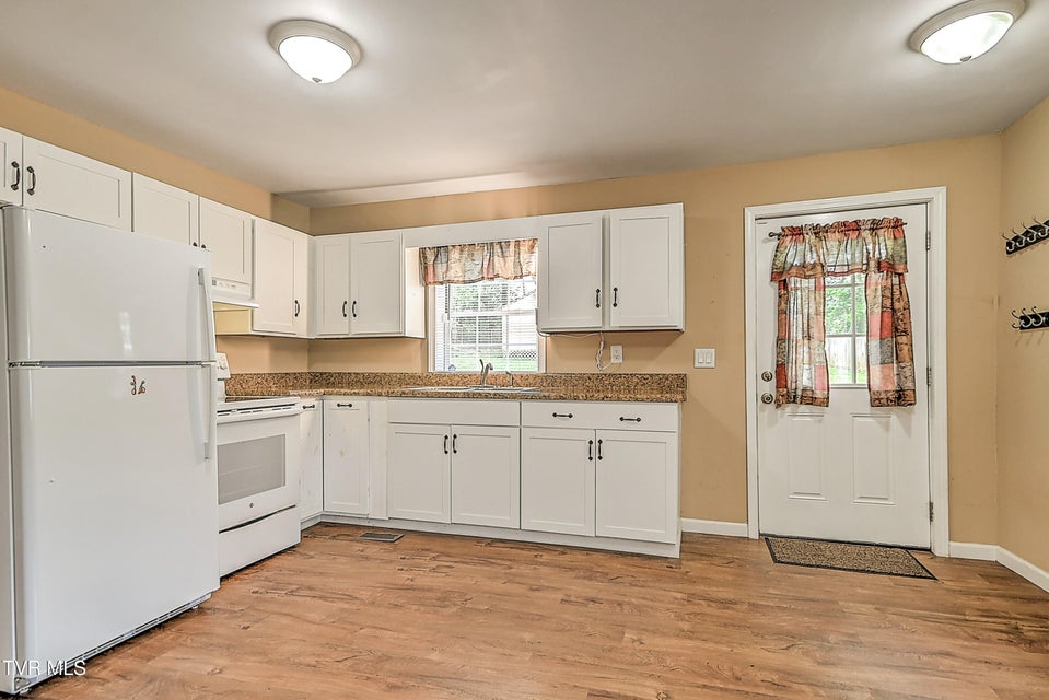 Photo #12: 506 Trudy Street