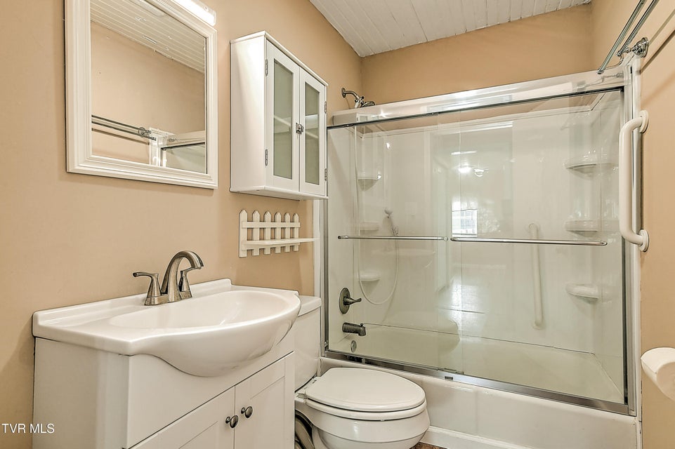 Photo #18: 506 Trudy Street