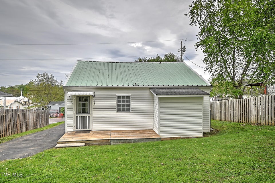 Photo #26: 506 Trudy Street