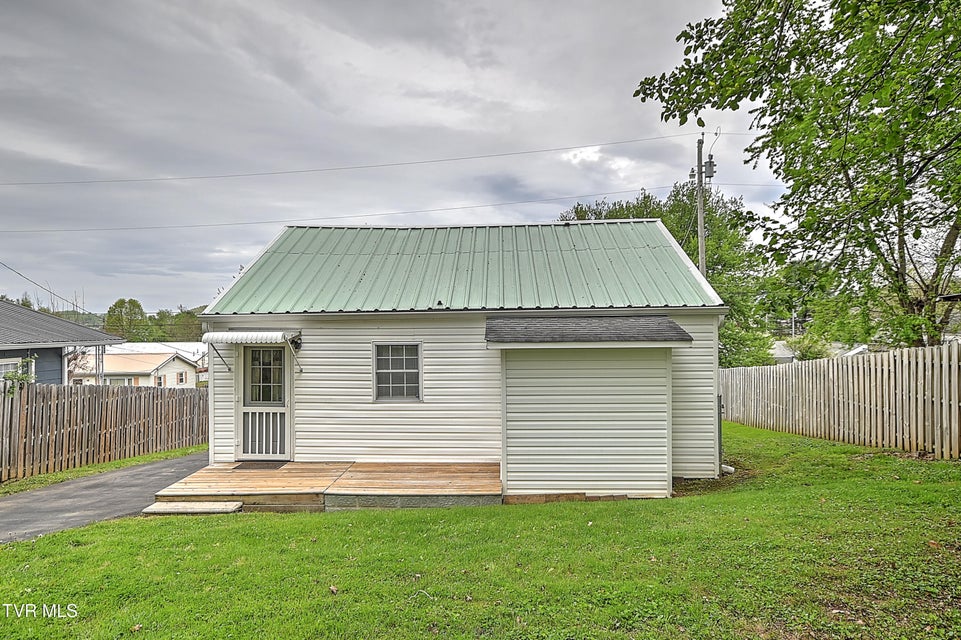 Photo #28: 506 Trudy Street