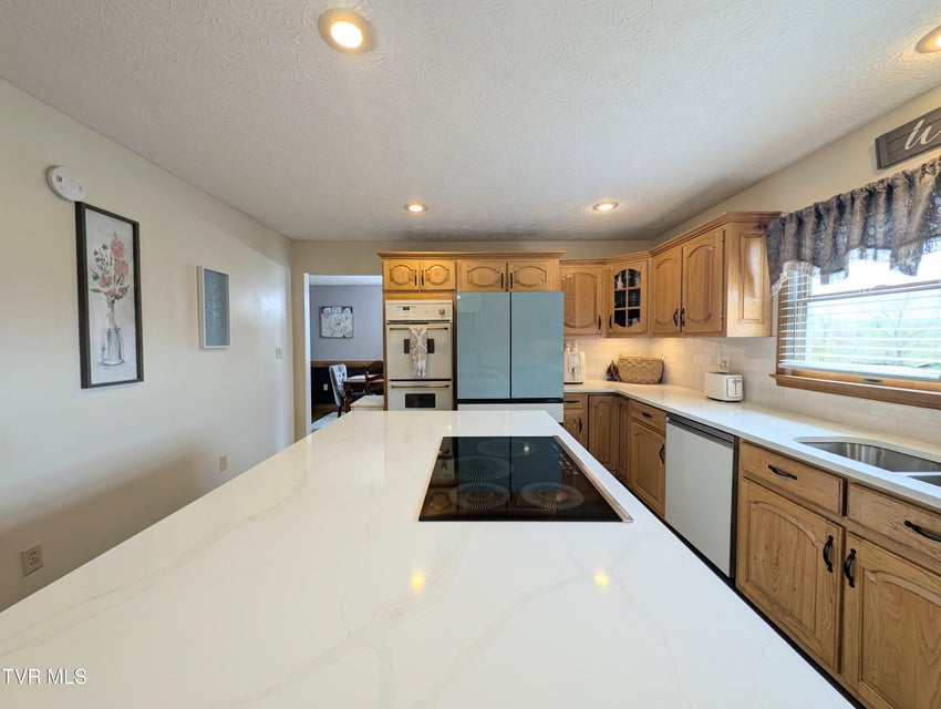 Photo #31: 275 Pilgrim Way