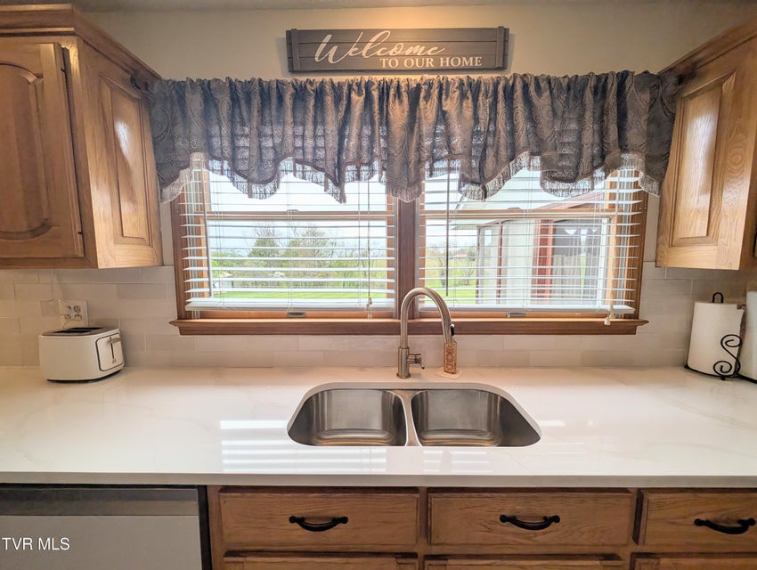 Photo #34: 275 Pilgrim Way