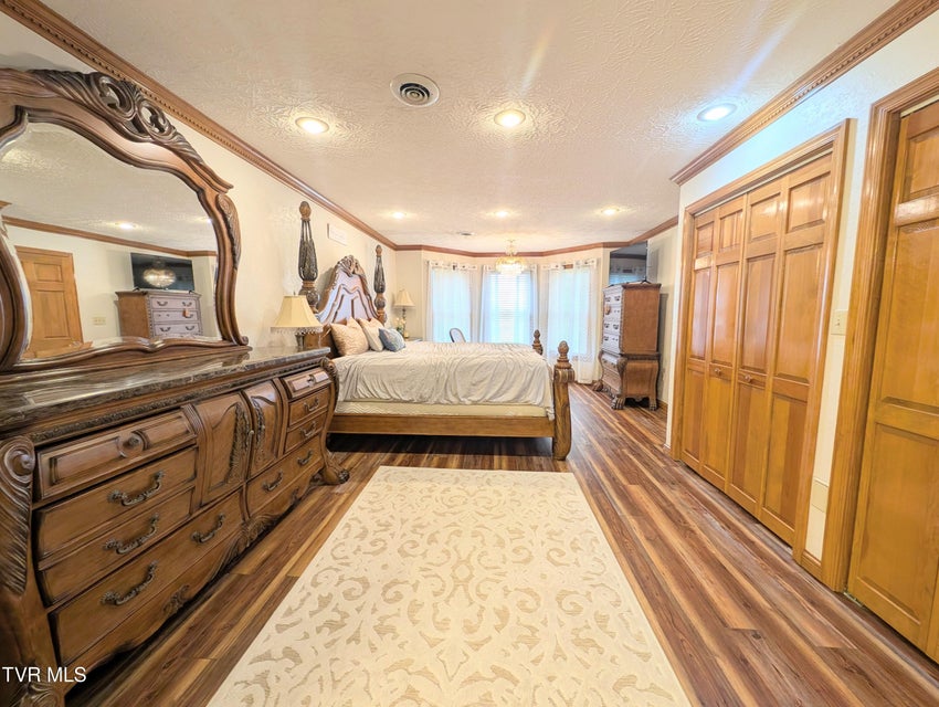 Photo #46: 275 Pilgrim Way