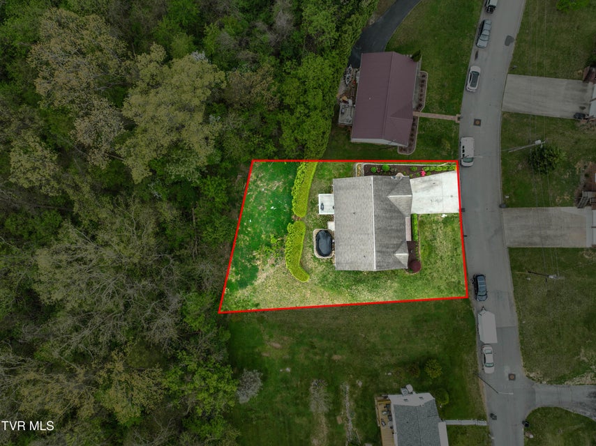 Photo #3: 176 Woodmont Avenue