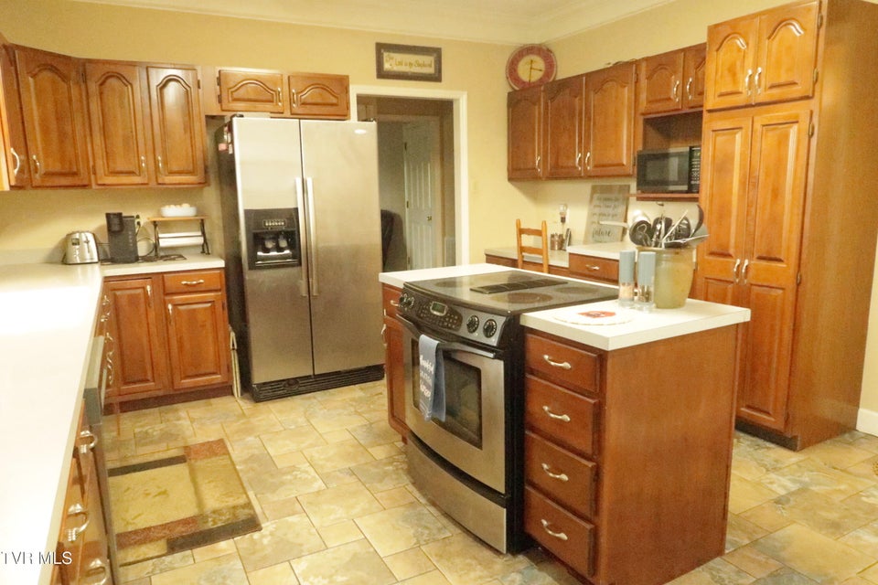 Photo #8: 361 Cain Drive