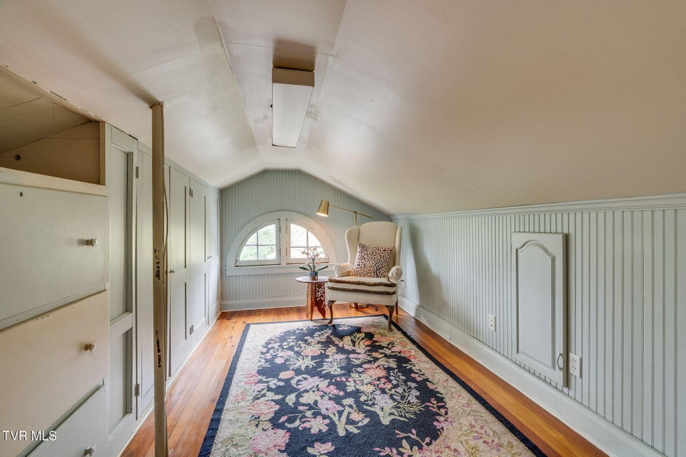 Photo #40: 207 Lynwood Street