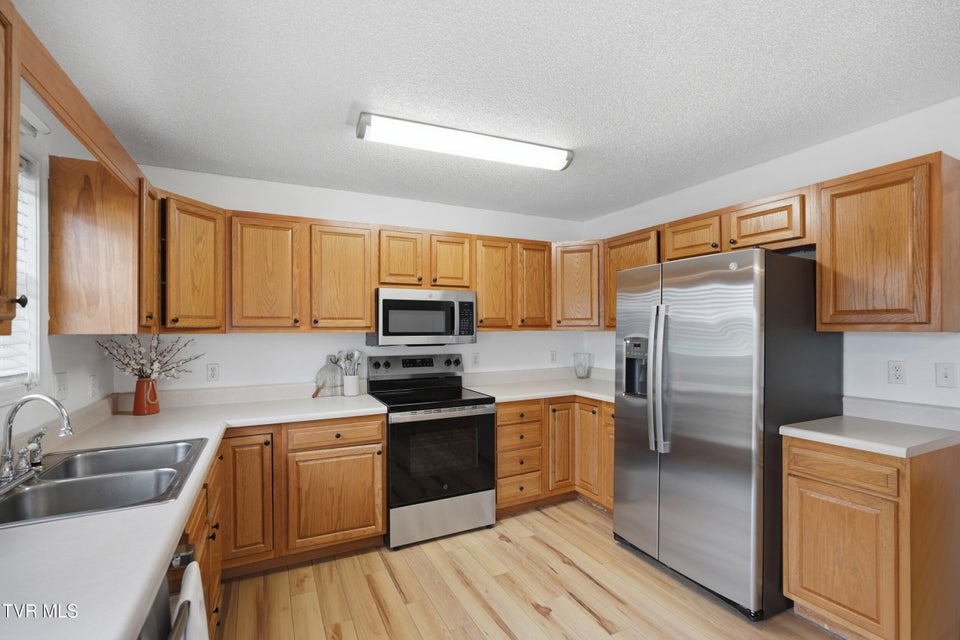 Photo #10: 44 Tulip Grove Circle