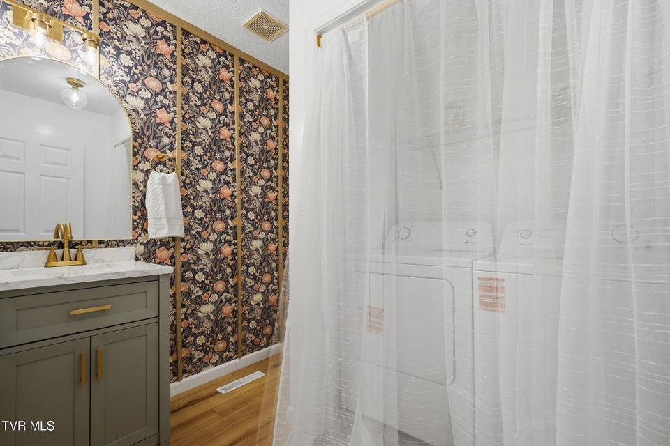 Photo #14: 44 Tulip Grove Circle