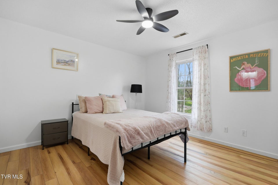 Photo #17: 44 Tulip Grove Circle