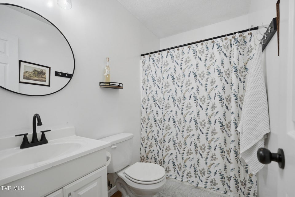 Photo #21: 44 Tulip Grove Circle