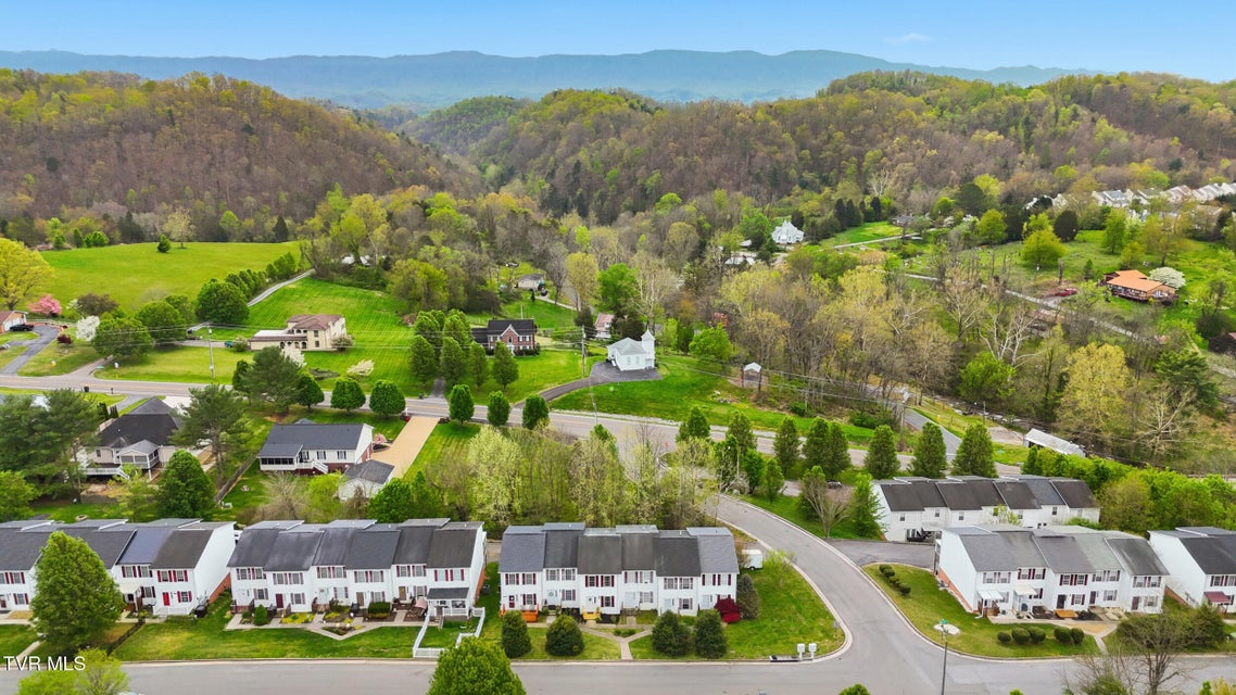 Photo #33: 44 Tulip Grove Circle