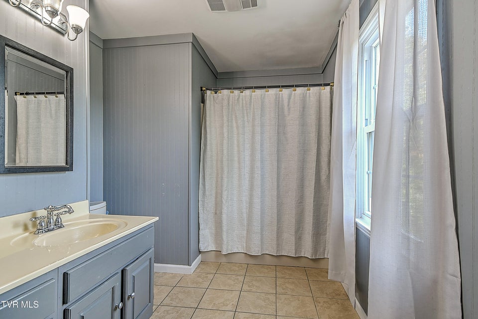 Photo #33: 1420 Ruthbrooke Drive