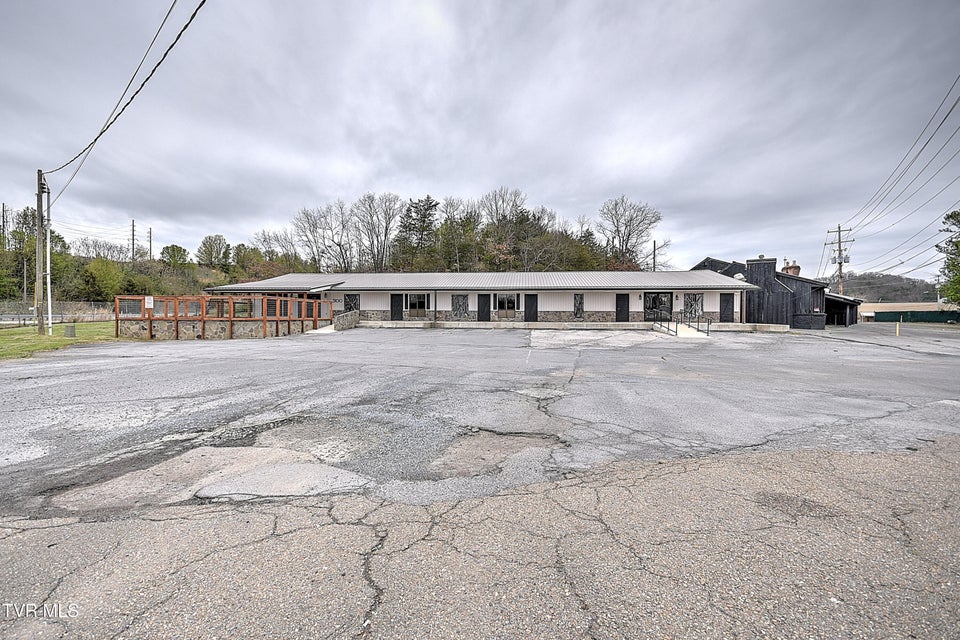 Photo #5: 3100 Roan Street