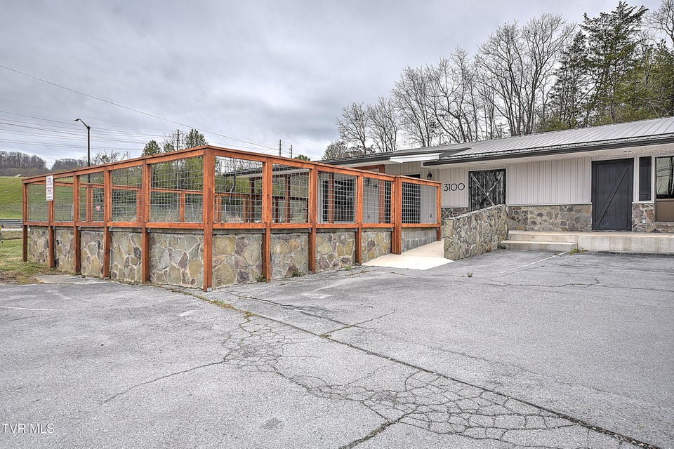 Photo #6: 3100 Roan Street