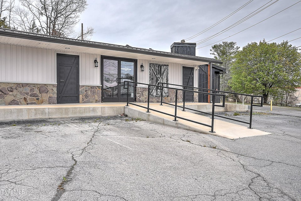 Photo #7: 3100 Roan Street