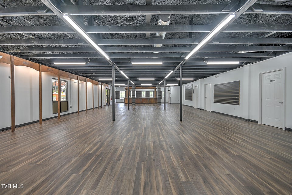 Photo #40: 3100 Roan Street