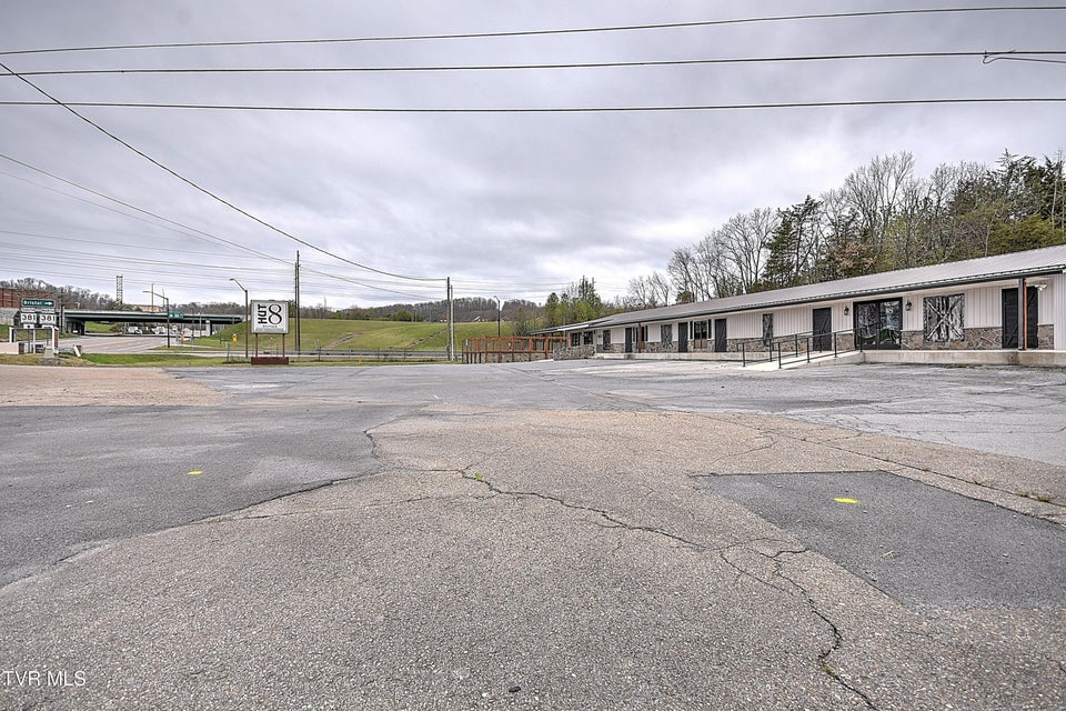 Photo #4: 3100 Roan Street