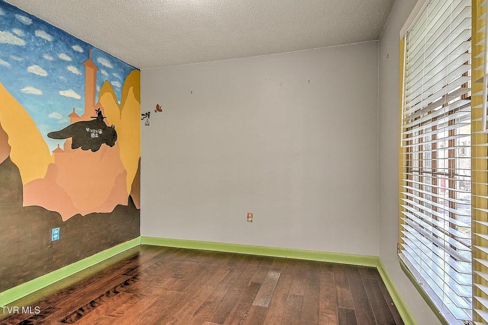 Photo #10: 816 Burwind Court