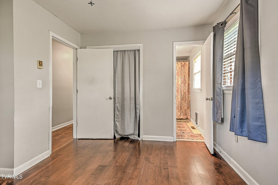 Photo #14: 816 Burwind Court