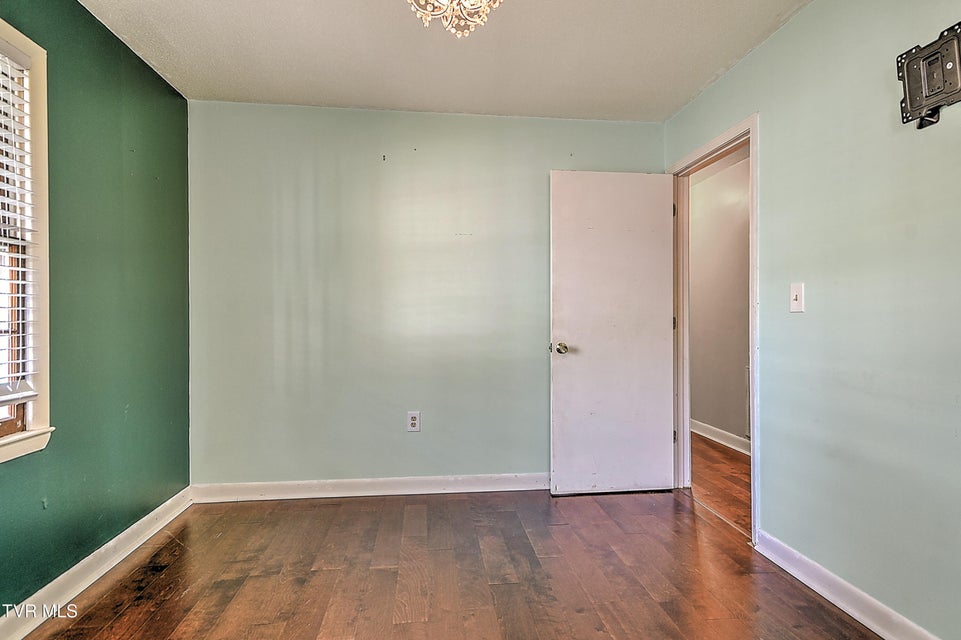 Photo #18: 816 Burwind Court