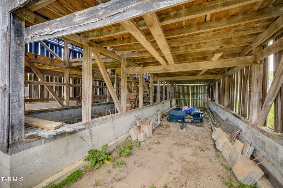 Photo #52: 156 Simpson Road