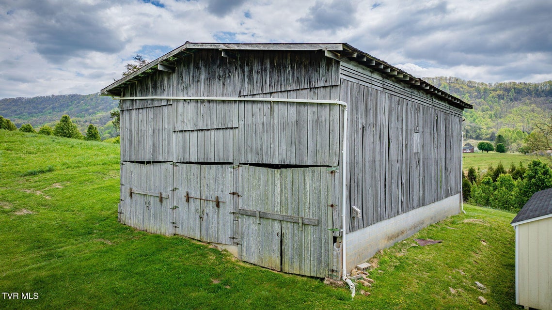 Photo #51: 156 Simpson Road