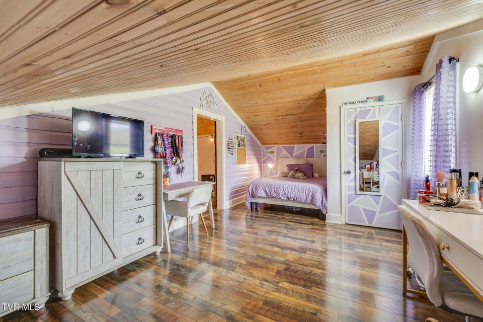 Photo #37: 156 Simpson Road