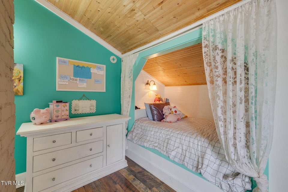 Photo #41: 156 Simpson Road