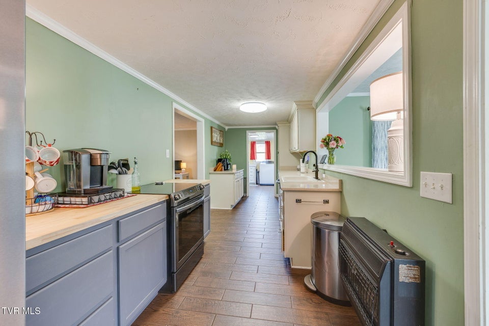 Photo #15: 156 Simpson Road